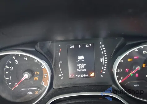 2019 Jeep Compass Latitude Fwd z USA, uszkodzony, nr VIN 3C4NJCBB3KT676807